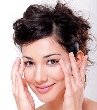 誤區4、一瓶精華素就ok