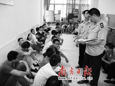 ���;W�j���N���g������(�D)