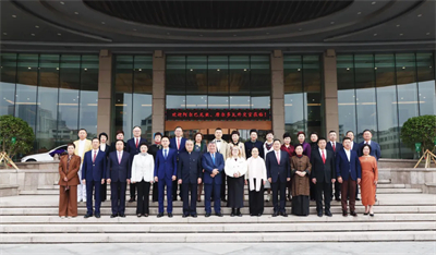 阿爾巴尼亞、摩爾多瓦外交官蒞臨參觀安然集團!